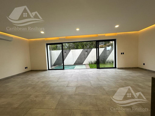 Casa Nueva En Venta En Via Cumbres Cancun