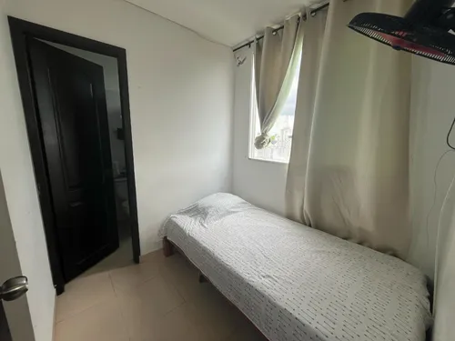 Cómodo Y Espacioso Apartamento De 120 Metros Como Nuevo, Con Dos Parqueaderos En Barrio Costa De Oro