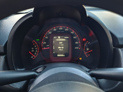 Fiat Uno UNO SPORTING Dualogic 1.4 EVO Flex 8V 4p
