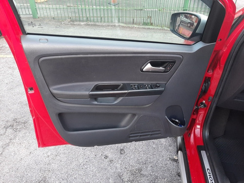 Imagem 12 de 15 de Volkswagen Crossfox 2014 1.6 Vht Total Flex 5p