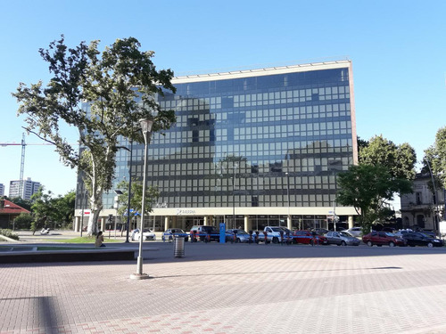Av Luis Candido Carballo Al 100 - Venta Oficina Con Cochera En Rosario