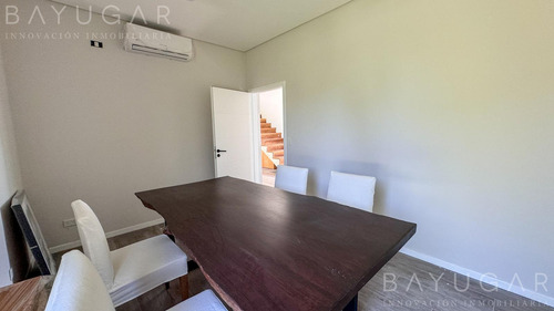 Venta Casa - Barrio El Millord / Pilara - Vista A Cancha De Polo