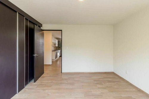 Imagen 7 de 13 de Departamento En Venta En Calle División Del Norte 60, Col Lo