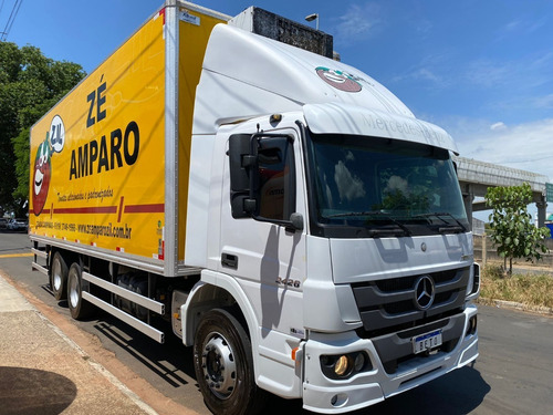 Imagem 2 de 11 de Mercedes Benz Atego 2426