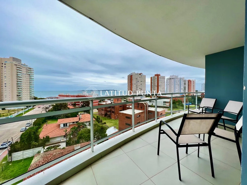 Mansa, Apartamento De 3 Dormitorios Más Dependencia