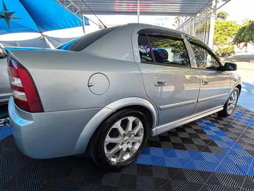 Chevrolet Astra Sed. Advant. 2.0 8V MPFI FlexP. 4p