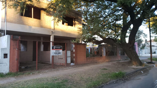 Centro America - Av E Muiño 100 - Dos Duplex De 2 Dormitorios En Venta