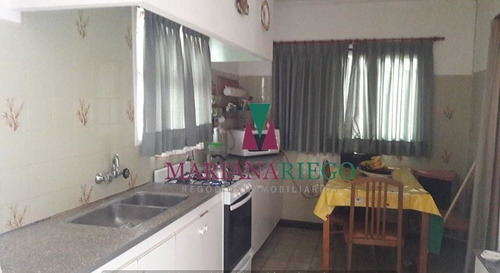 Imagen 6 de 16 de Casa Quinta En Barrio Los Pinos