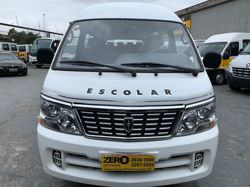 Jinbei Topic Escolar 2013 2.0 4p 16 Lugares