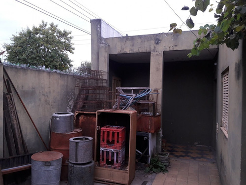 Venta - 2 Locales + Casa - Libertad -merlo