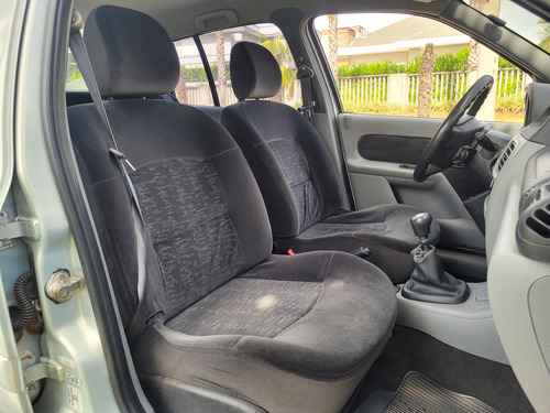 Clio Sedan Privilége 1.6 16v (flex)