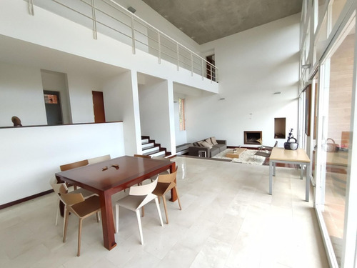 Dc Casa En Alquiler En Alto Hatillo 25-7287 Yf