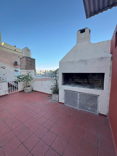 Hermosa Casa En Venta. Planta Alta En Calle La Rioja