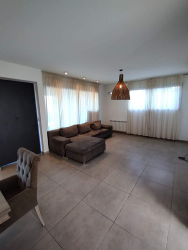 Alquiler Moderna Casa 4 Dormitorios Country El Rodeo