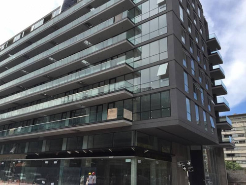Venta De Excelente 2 Ambientes C/ Amenities Y Cochera En Puerto Madero