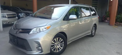 Toyota Sienna 3.5 Xle At