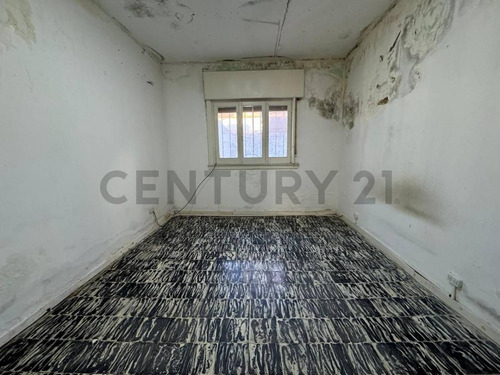 Venta Casa 3 Ambientes Con Galpón