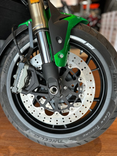 Imagen 10 de 16 de Benelli 752s