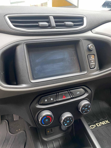 Imagen 7 de 7 de Chevrolet Onix 2018 1.4 Lt 98cv