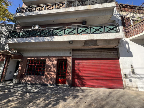 Venta Local Con Galpón En Parque Chas