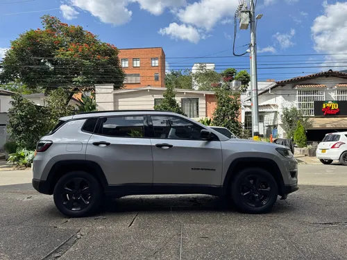 Jeep Compass 2.4 4x2 Sport