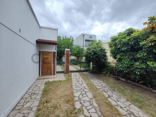 Imagen 4 de 30 de Casa Lote Propio Doble Frente Coch. Jdín Parrilla + Atelier De Trabajo De 143m²