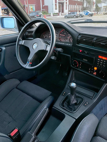 Imagen 10 de 20 de Bmw 325i E30