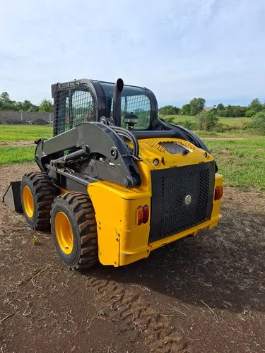 Minicargadora New Holland L218 Electronica Con Joystick
