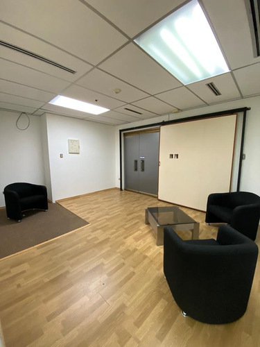 Oficina En Alquiler 127 M2- Urb. El Rosal