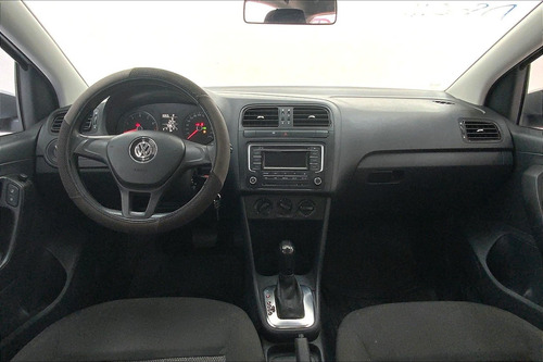 Imagen 14 de 25 de Volkswagen Polo 5 Pts Hb Starline, 16l, Tm5, R-15