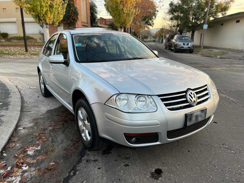 Imagen 1 de 12 de Volkswagen Bora 2012 2.0 Trendline 115cv Tiptronic