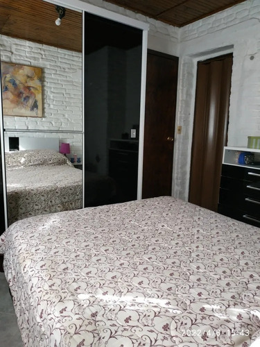 Imagen 8 de 14 de Linda Casa 3 Dormitorios-2 Baños-azotea Zona La Comercial!