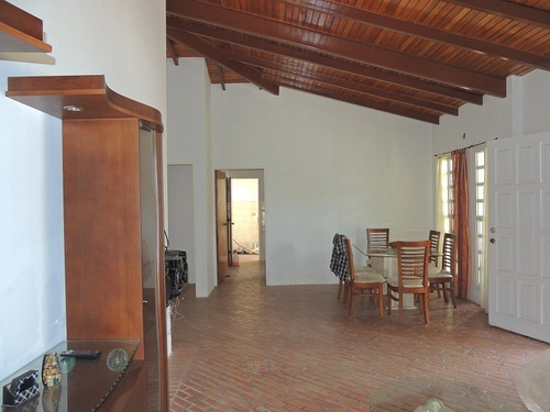 Imagen 2 de 12 de Bella Casa Con Un Amplio Terreno Situada En Pan De Azúcar