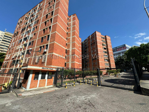 Apartamento En Alquiler En El Cigarral 24-16496 Yf