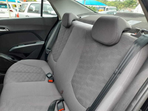 Imagem 9 de 10 de Hyundai Hb20s 1.6 Comfort Style 16v Flex 4p Manual 2016
