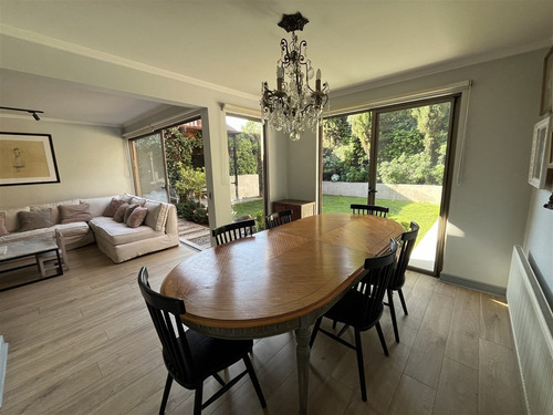 Casa En Arriendo De 5 Dorm. En Lo Barnechea