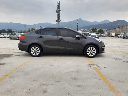 Imagen 8 de 11 de Kia Rio 2017 1.6 Sedan Ex Mt