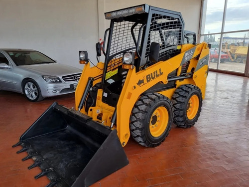 Imagen 5 de 7 de Mini Cargadora Bull Av490 50hp Motor Kubota Okm Bremotors