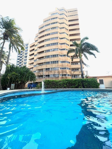 Apartamento En Venta En Lecheria Res. Arrecife Norte