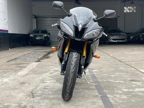 Yamaha R6