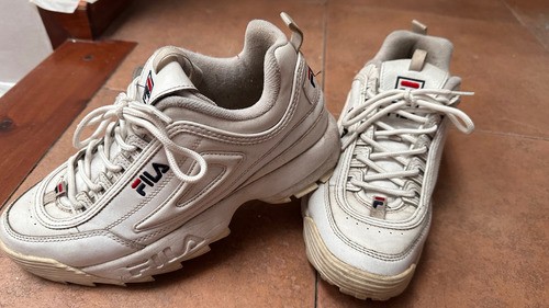 Zapatillas Fila Plataforma Blancas 39 40 Impecables Deporte (Usado)