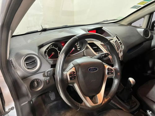 Ford Fiesta Kinetic 1.6 Design 120cv Titanium