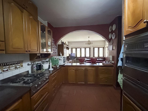 Casa En San Isidro, Barrio Las Carreras