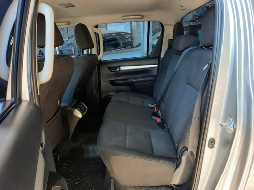 Imagen 13 de 18 de Toyota Hilux Srv 4x4 At Impecable. Lista Para Transferir G
