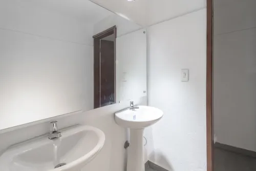 Oficina En Arriendo/venta En Chapinero. Cod A15603