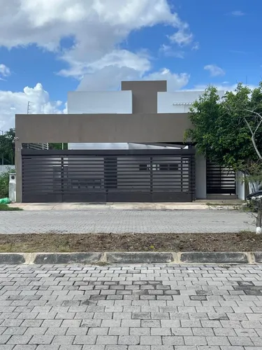 Casa En Venta En Merida F-21189, 3 Rec. Altabrisa, $10,500,000 Mn