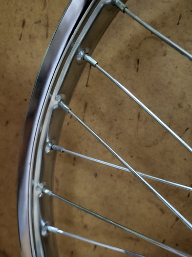 Imagen 2 de 4 de Rin Rueda 20 Para Bicicleta Delantero Y Trasero