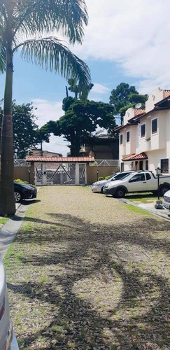 Excelente Casa Em Condomínio Fechado - Ca0322