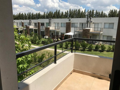 Departamento Dúplex  En Alquiler En Casas Del Sendero, Sendero, Nordelta