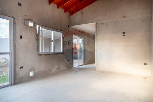 Imagen 15 de 22 de Casa En Venta De 2 Dormitorios En Gorina